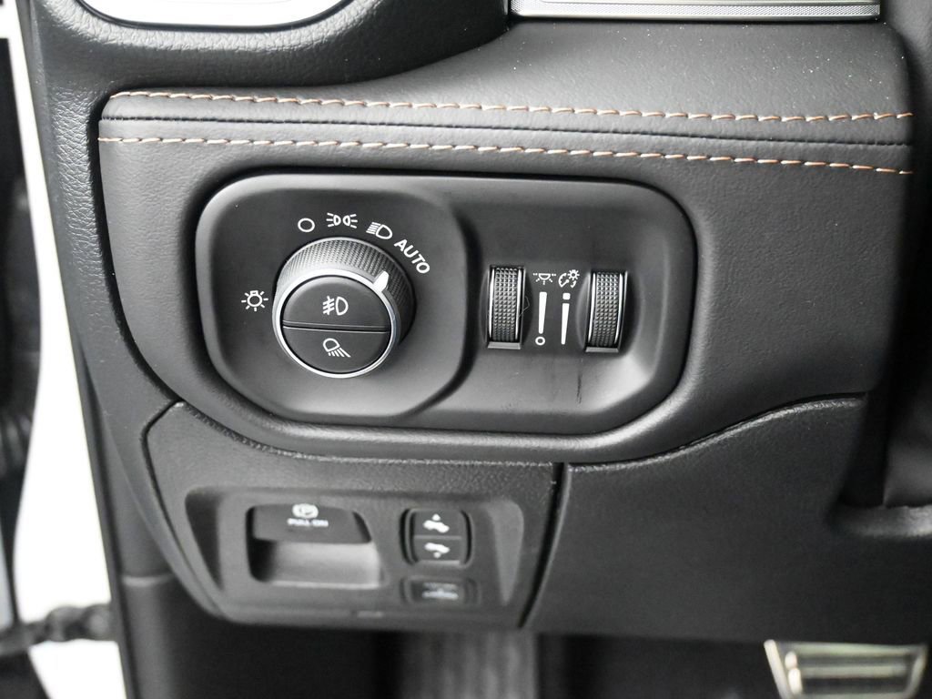 New 2026 RAM 1500 Tungsten w/ Towing Technology Group image 36