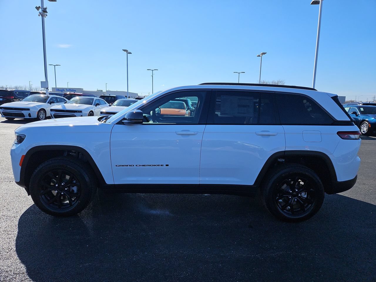 New 2026 Jeep Grand Cherokee Altitude AWD/4WD image 4