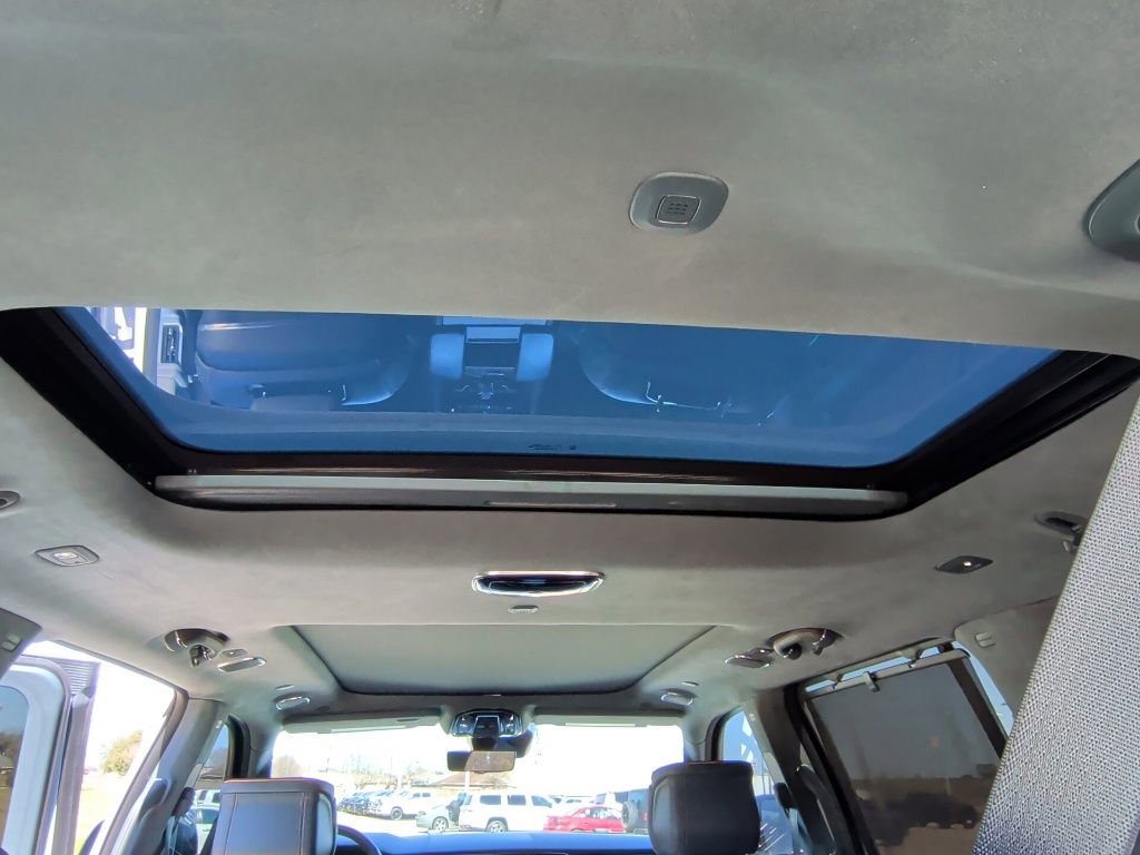 Used 2023 Jeep Grand Wagoneer Series III image 41