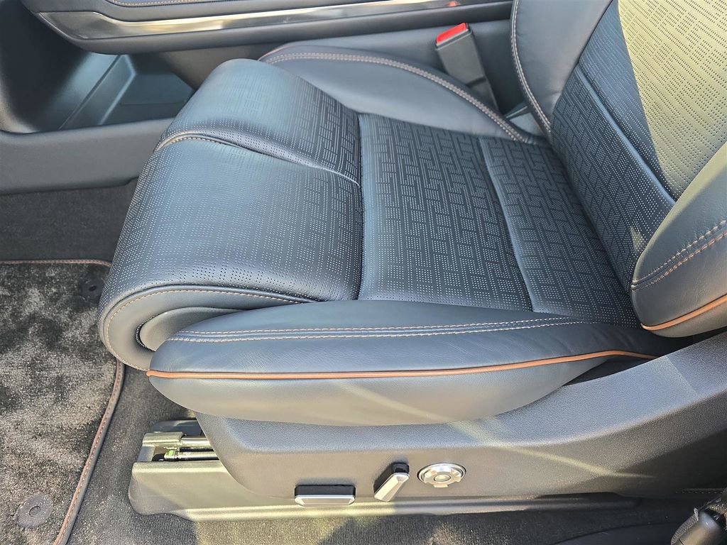 New 2025 Lincoln Navigator Black Label image 21