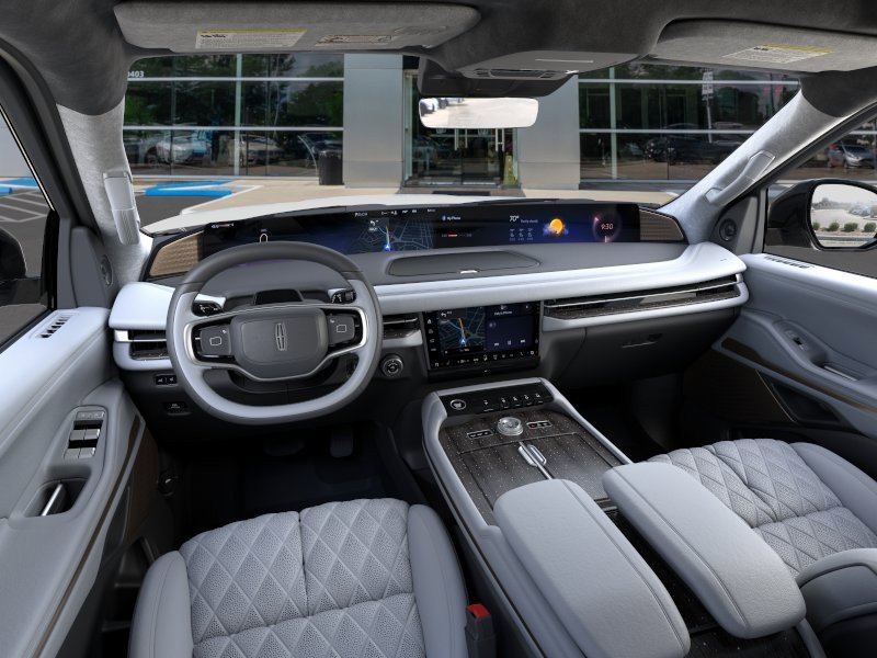 New 2026 Lincoln Navigator Black Label w/ Black Label Special Edition AWD/4WD image 9