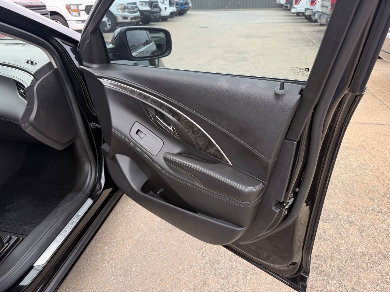 Used 2015 Buick LaCrosse Leather FWD image 11