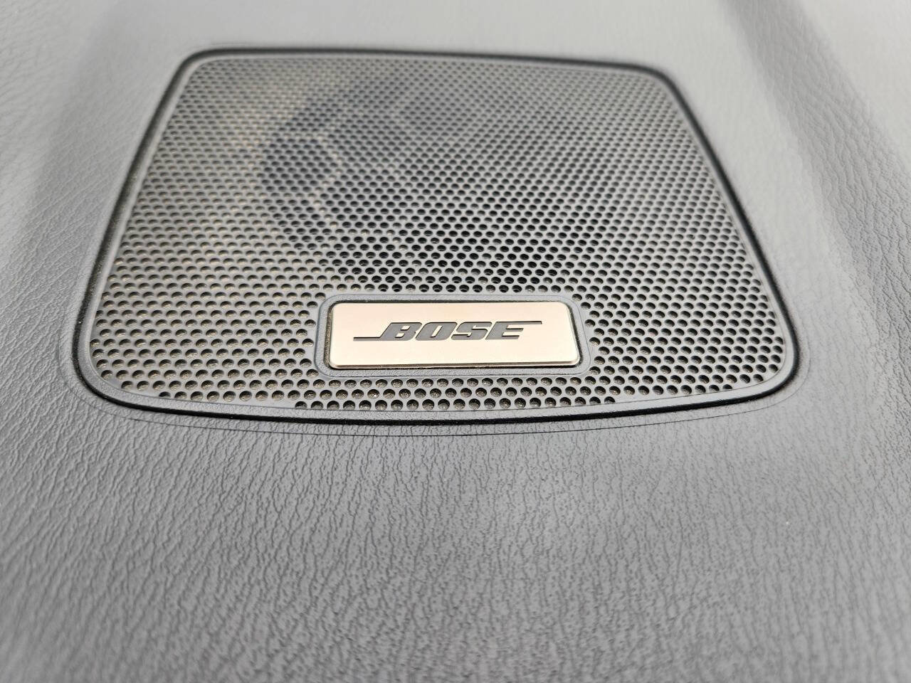 Used 2019 Nissan Pathfinder Platinum AWD/4WD image 28