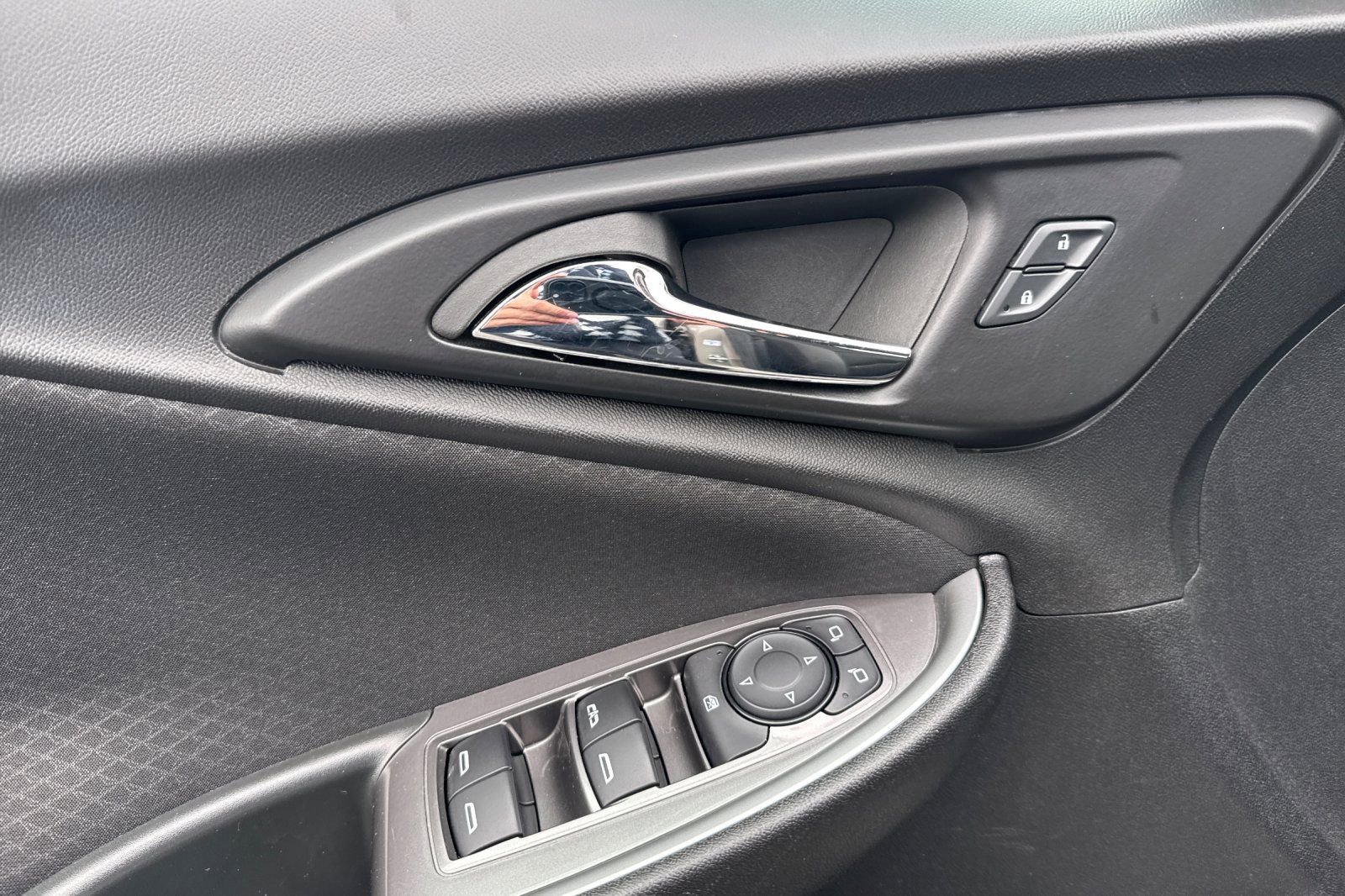 Used 2024 Chevrolet Malibu LT image 12