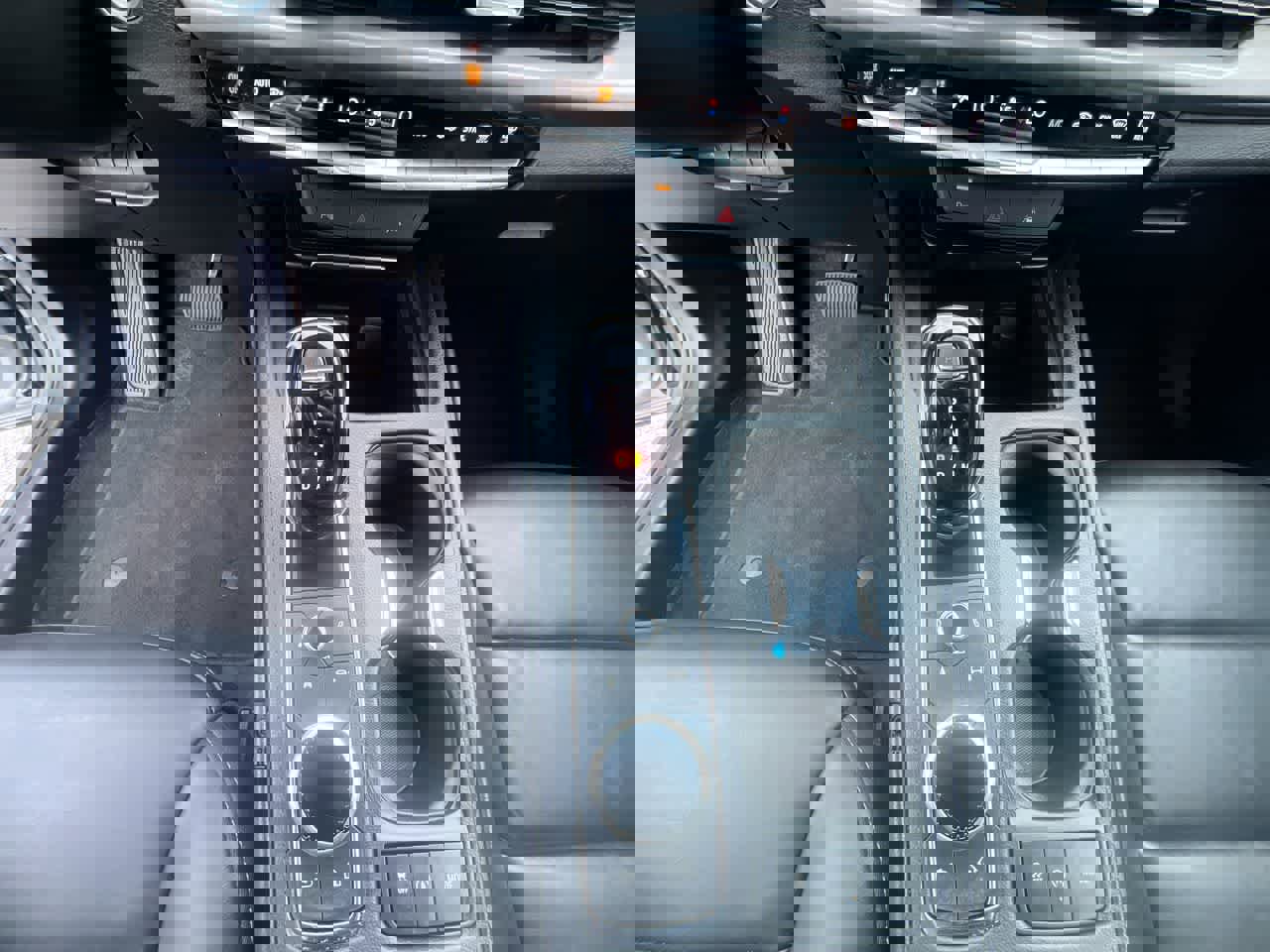 Used 2024 Cadillac XT4 Premium Luxury image 20