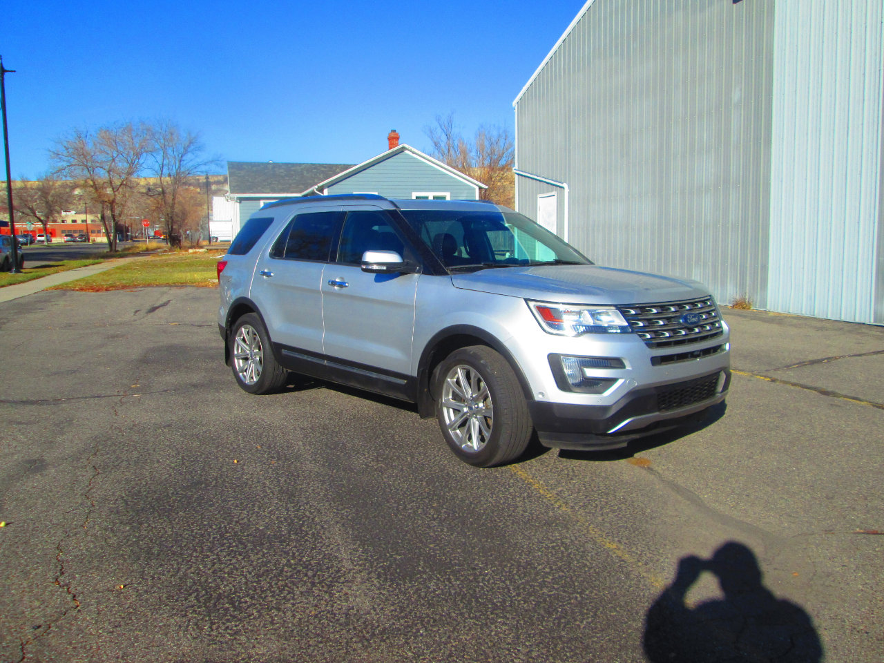 Used 2016 Ford Explorer Limited w/ Equipment Group 301A image 1
