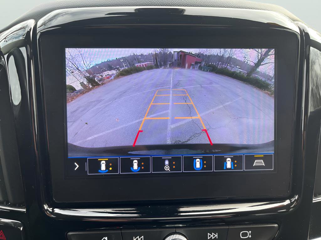 Used 2020 Chevrolet Traverse LT w/ LT Premium Package image 27