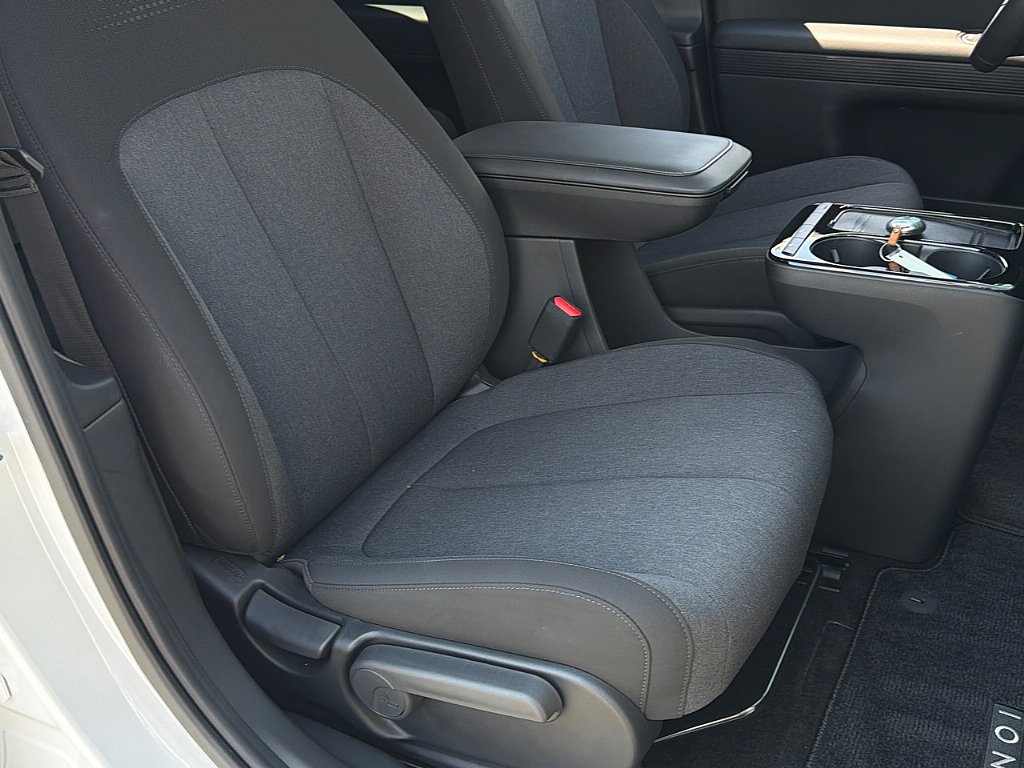 Certified 2025 Hyundai Ioniq 5 SE RWD image 23