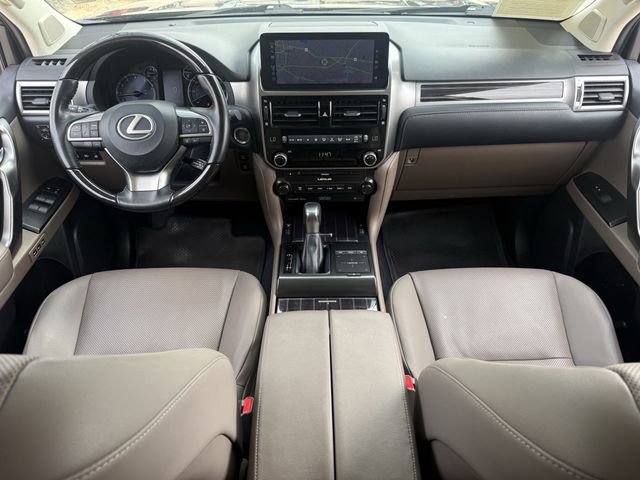 Used 2023 Lexus GX 460 Premium w/ Accessory Package image 13