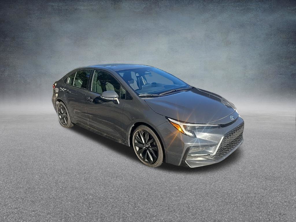 Used 2025 Toyota Corolla SE FWD image 2