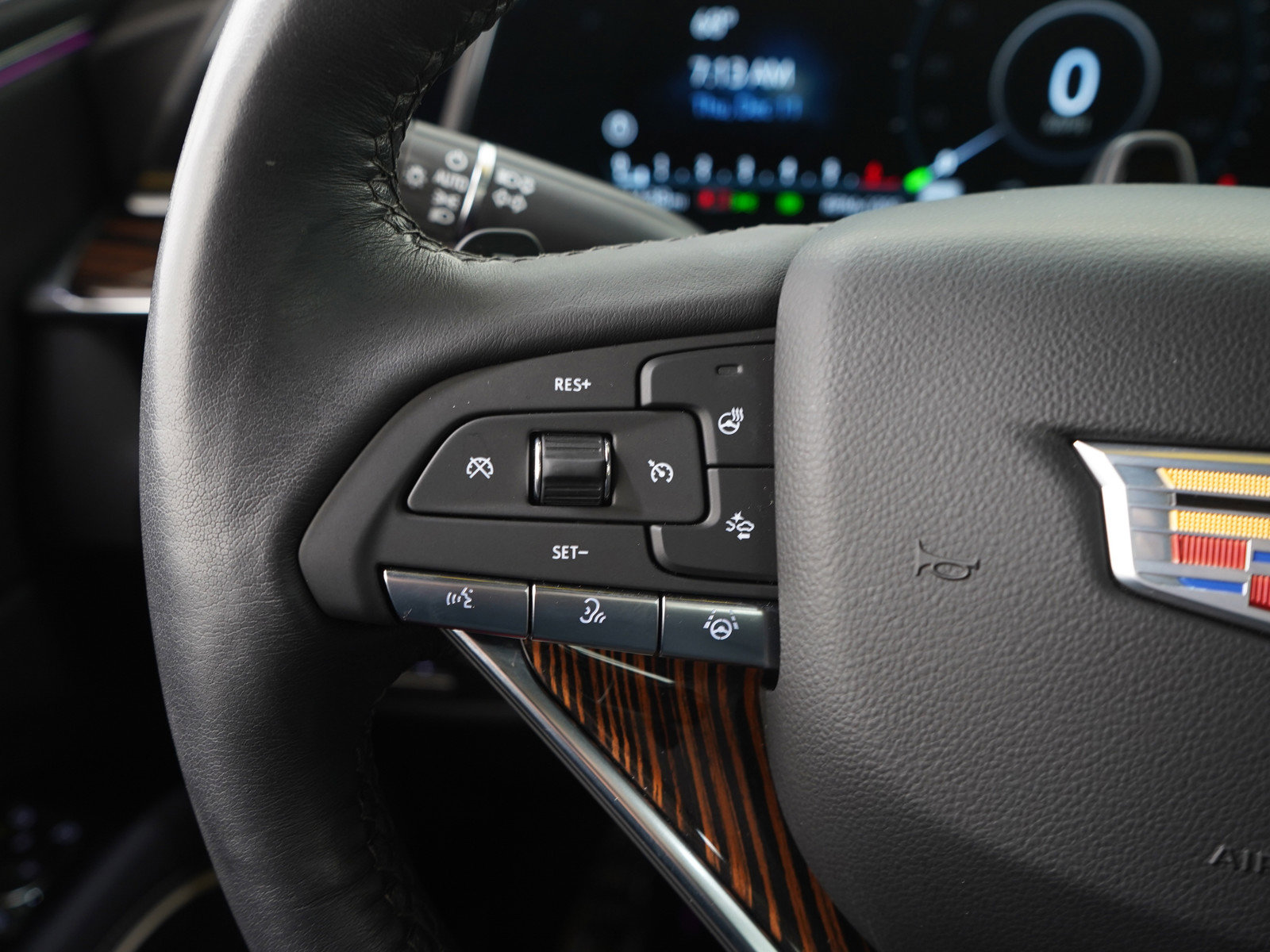 Used 2024 Cadillac Escalade Premium Luxury w/ Performance Package image 26