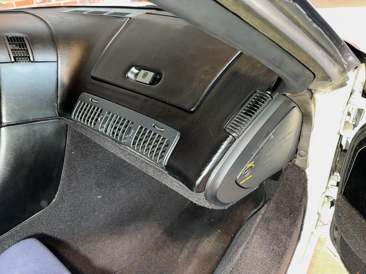 Used 1990 Chevrolet Corvette Coupe RWD image 94