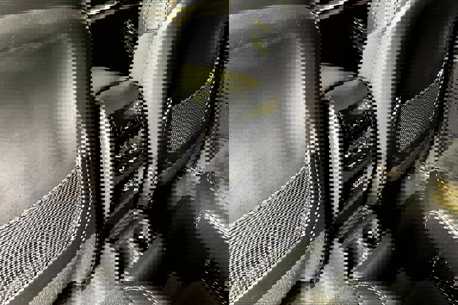 Used 2023 Jeep Grand Cherokee L Altitude image 10