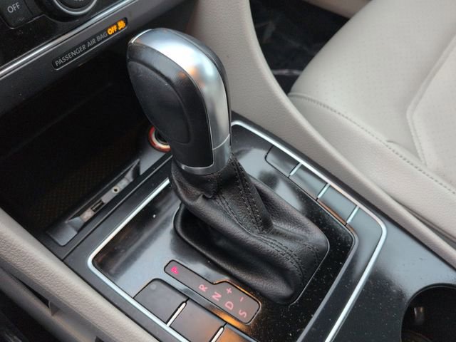 Used 2018 Volkswagen Passat 2.0T S image 15