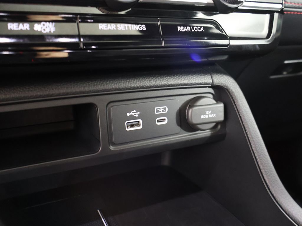 Certified 2025 Honda Pilot Black Edition image 63