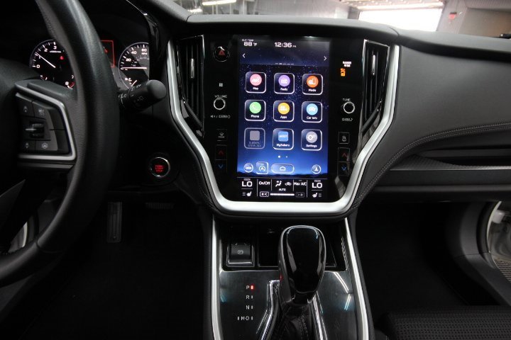 Used 2022 Subaru Outback Premium image 14