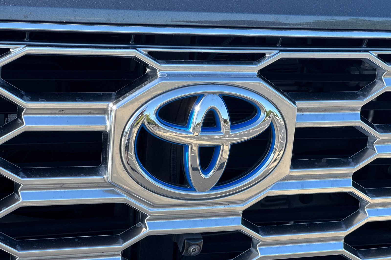 Used 2023 Toyota Sequoia Capstone AWD/4WD image 48