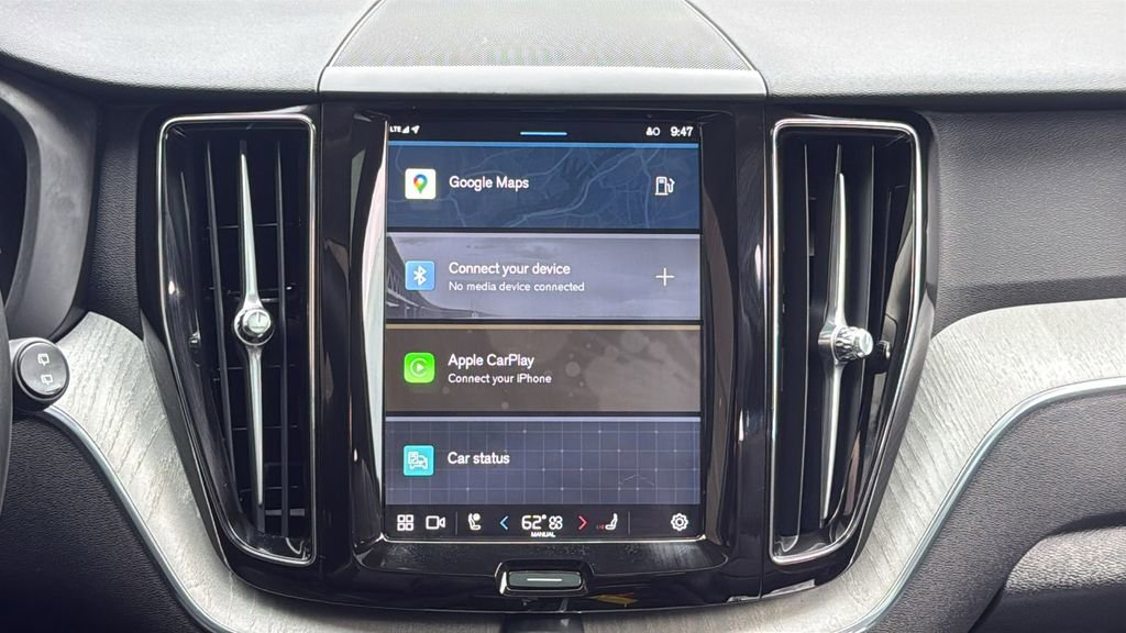 Certified 2025 Volvo XC60 B5 Plus image 12