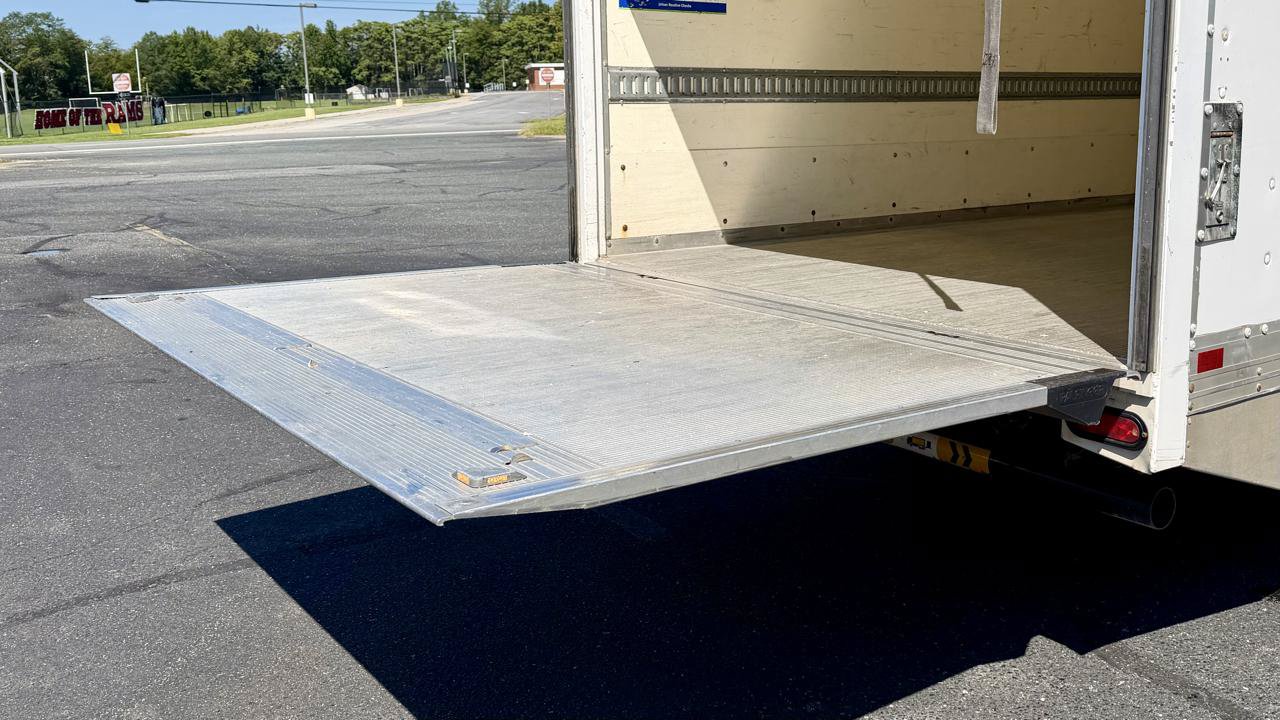 Used 2020 Ford Transit 350 RWD image 12