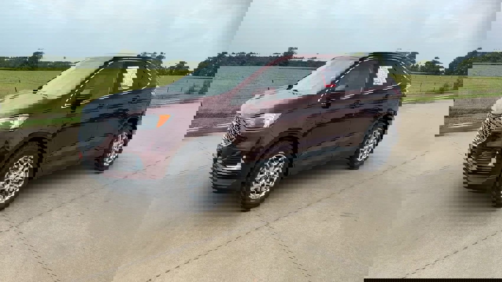 Used 2024 Ford Edge SEL image 4