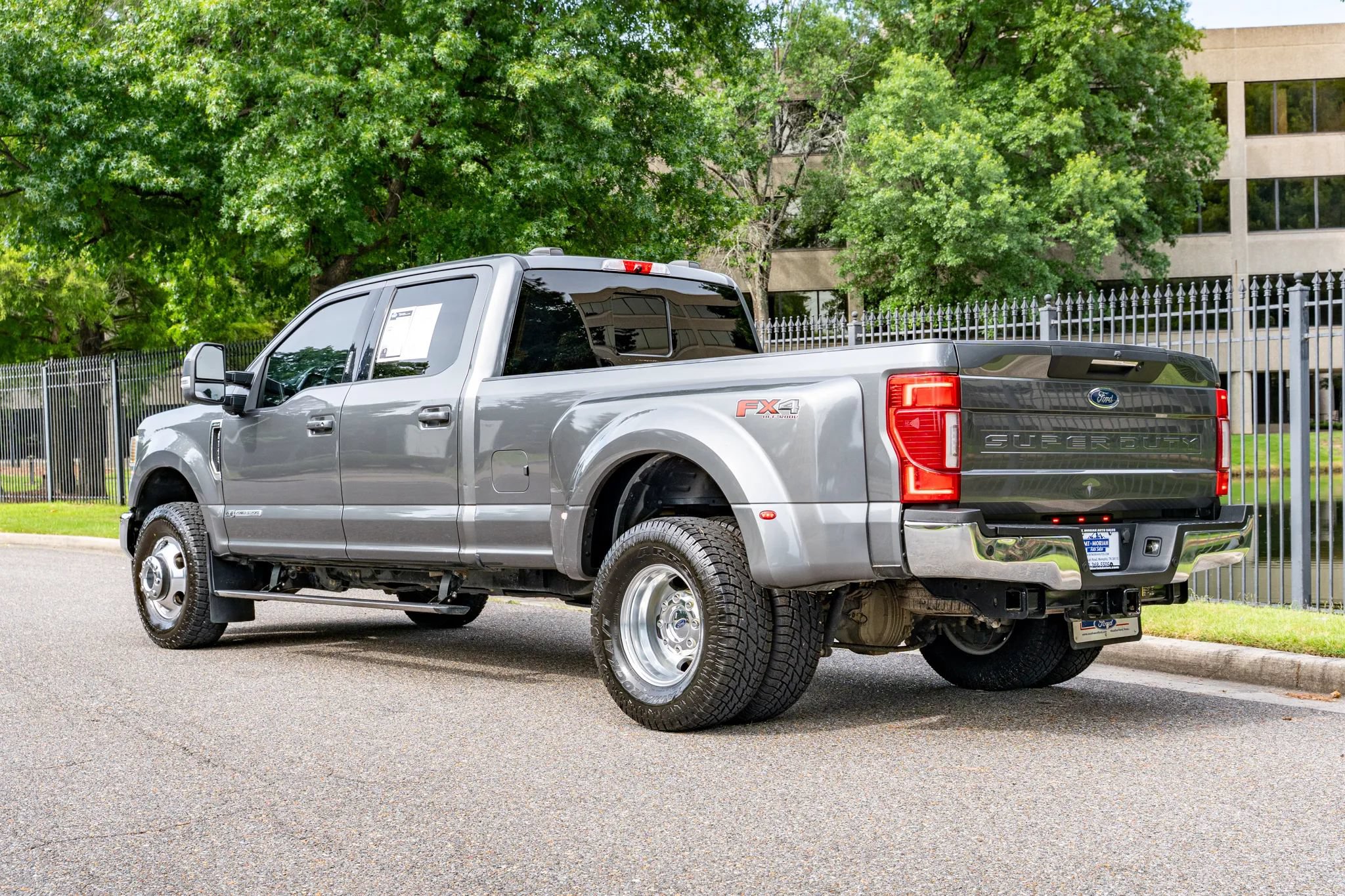Used 2022 Ford F350 Lariat w/ Lariat Ultimate Package AWD/4WD image 8