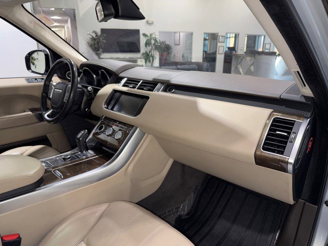 Used 2016 Land Rover Range Rover Sport HSE image 65