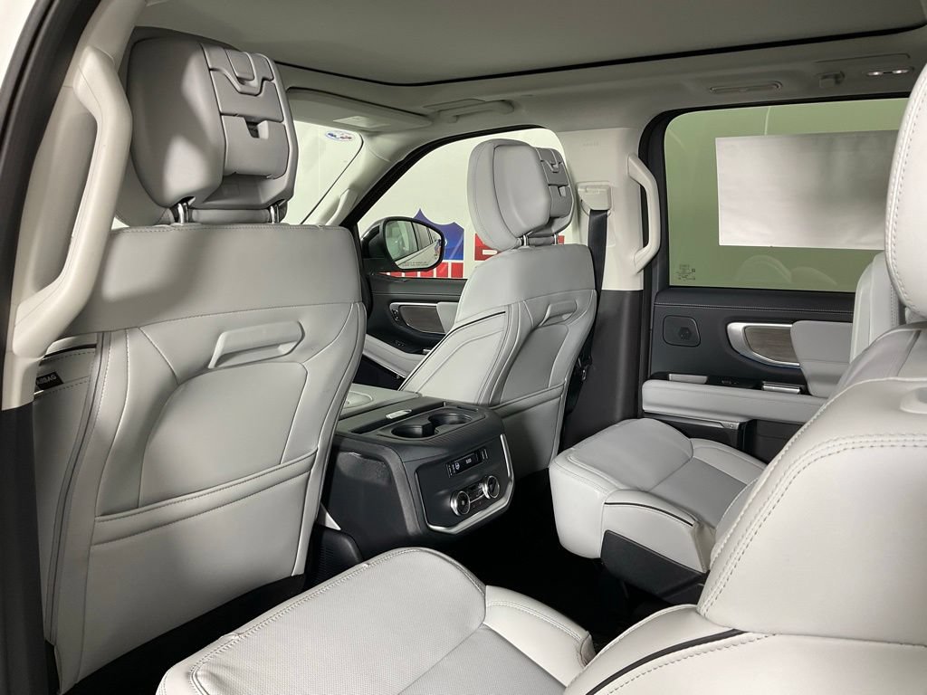 New 2026 Ford Expedition Max Platinum w/ Platinum Ultimate Package AWD/4WD image 15