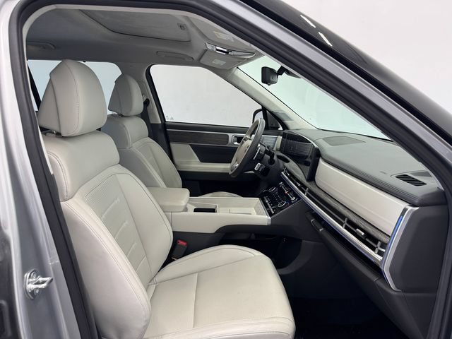 Used 2025 Hyundai Santa Fe Calligraphy FWD image 18