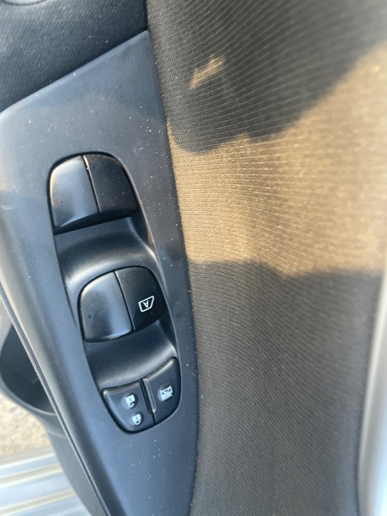 Used 2014 Nissan Sentra SV w/ SV Driver Package FWD image 13