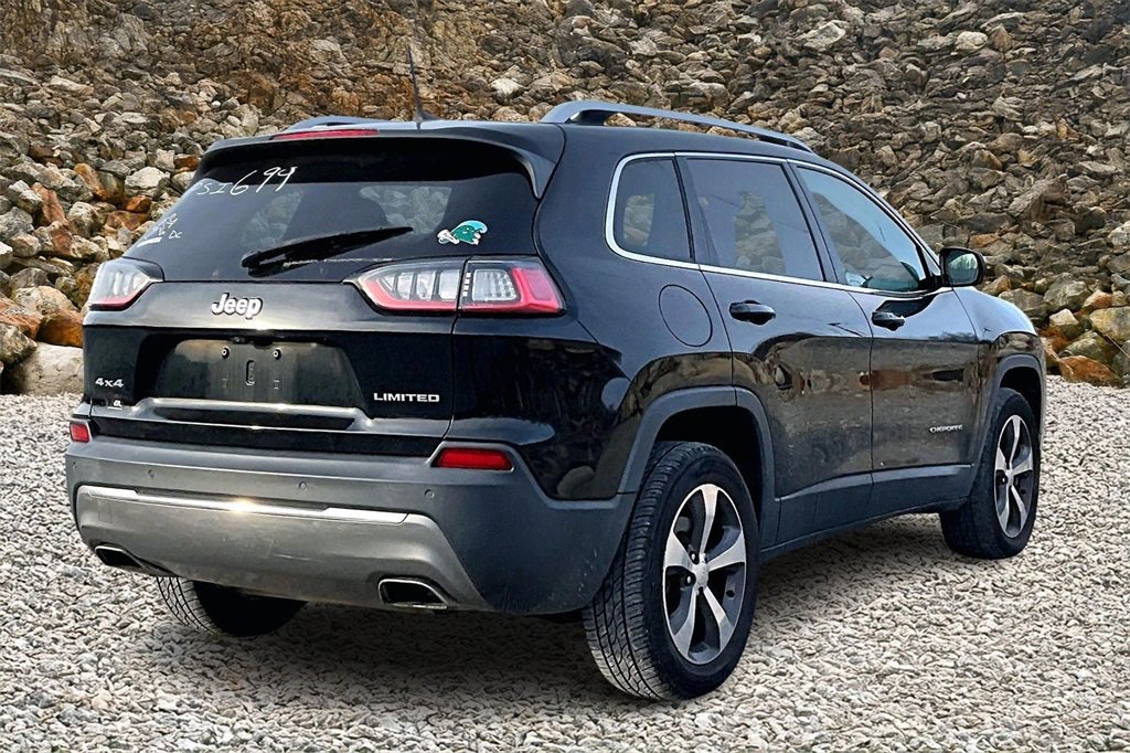 Used 2019 Jeep Cherokee Limited image 2