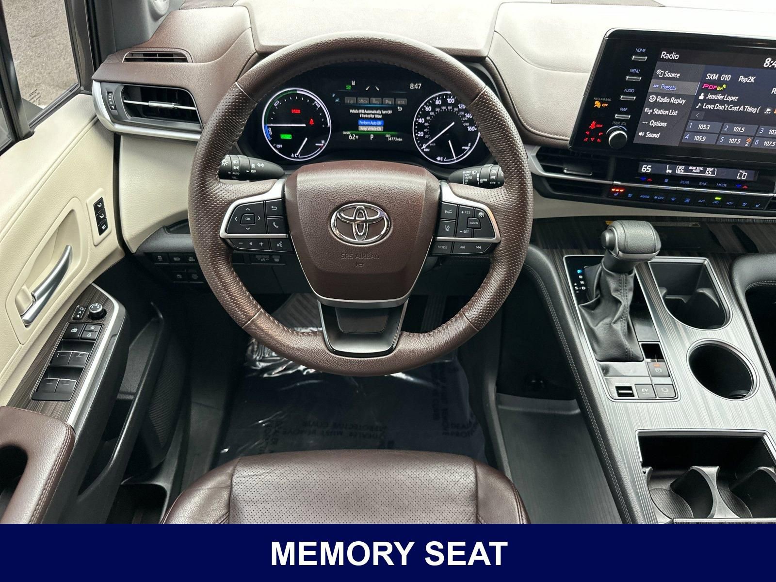 Used 2023 Toyota Sienna Platinum FWD image 17