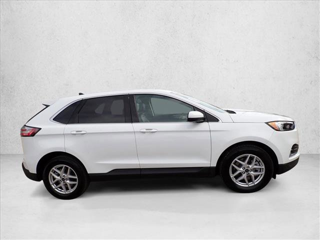 Used 2024 Ford Edge SEL image 5