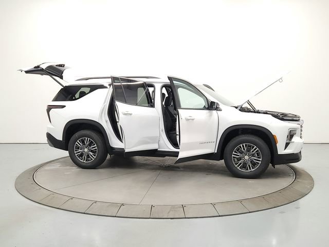 New 2026 Chevrolet Traverse LT w/ Driver Confidence Package FWD image 16