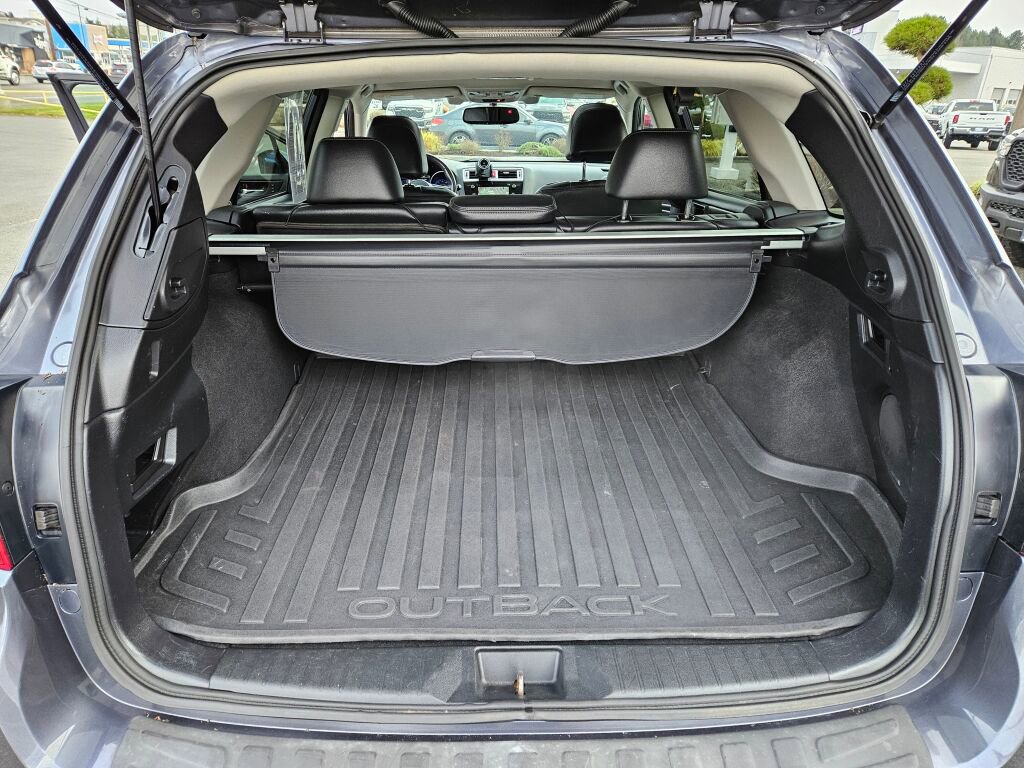 Used 2016 Subaru Outback 3.6R Limited image 13
