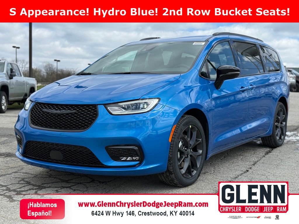 New 2026 Chrysler Pacifica Select