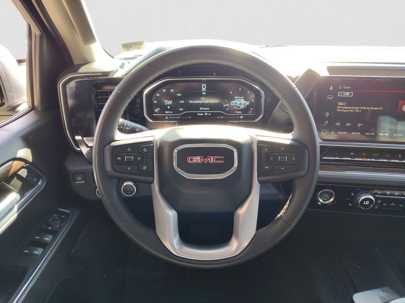 Used 2023 GMC Sierra 1500 Elevation image 13