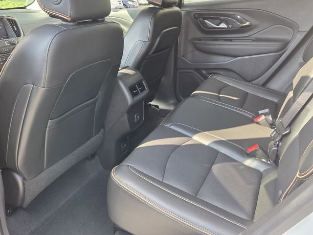 Used 2022 GMC Terrain AT4 w/ Tech Package AWD/4WD image 12