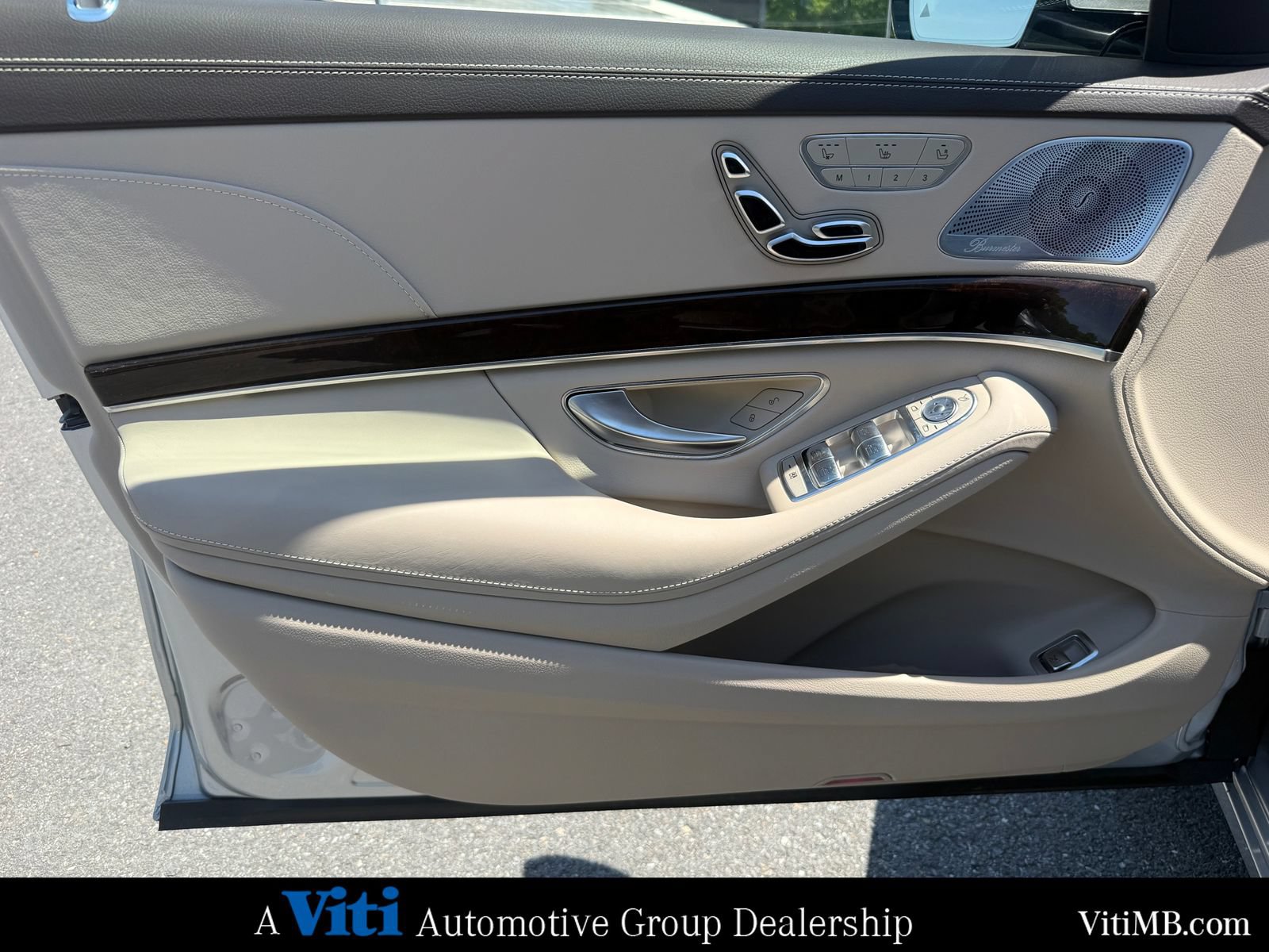 Used 2019 Mercedes-Benz S 560 Sedan image 16
