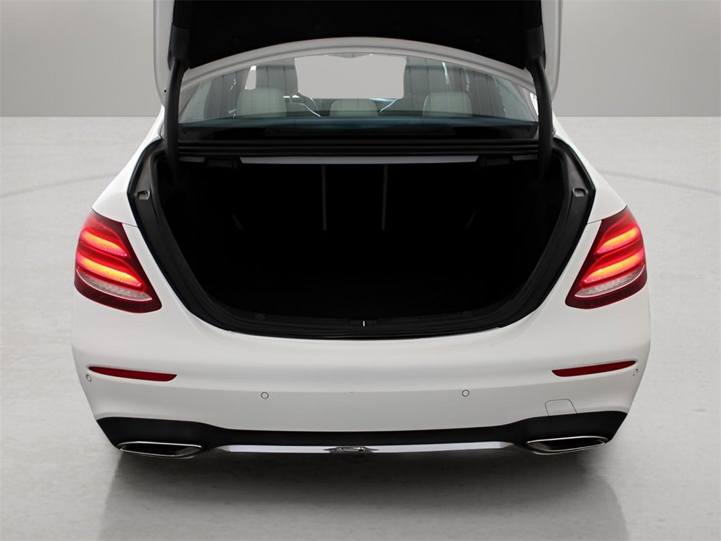 Used 2017 Mercedes-Benz E 300 4MATIC image 25