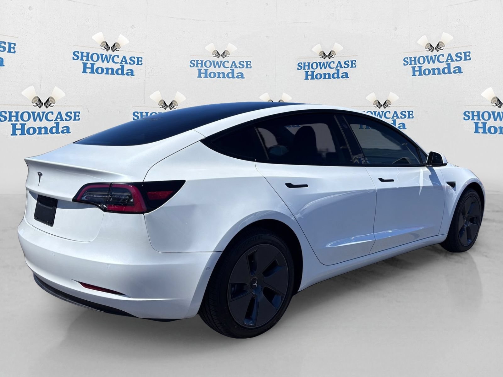 Used 2021 Tesla Model 3 Standard Range RWD image 8