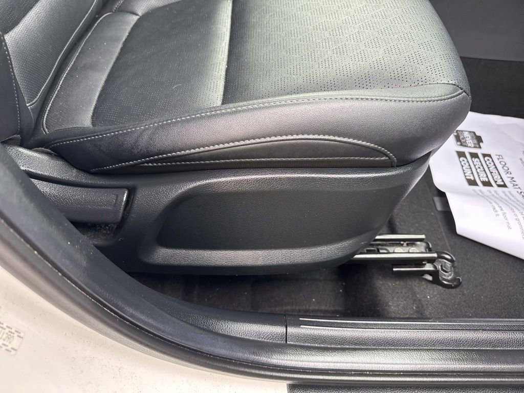 Used 2023 Kia Seltos EX image 29