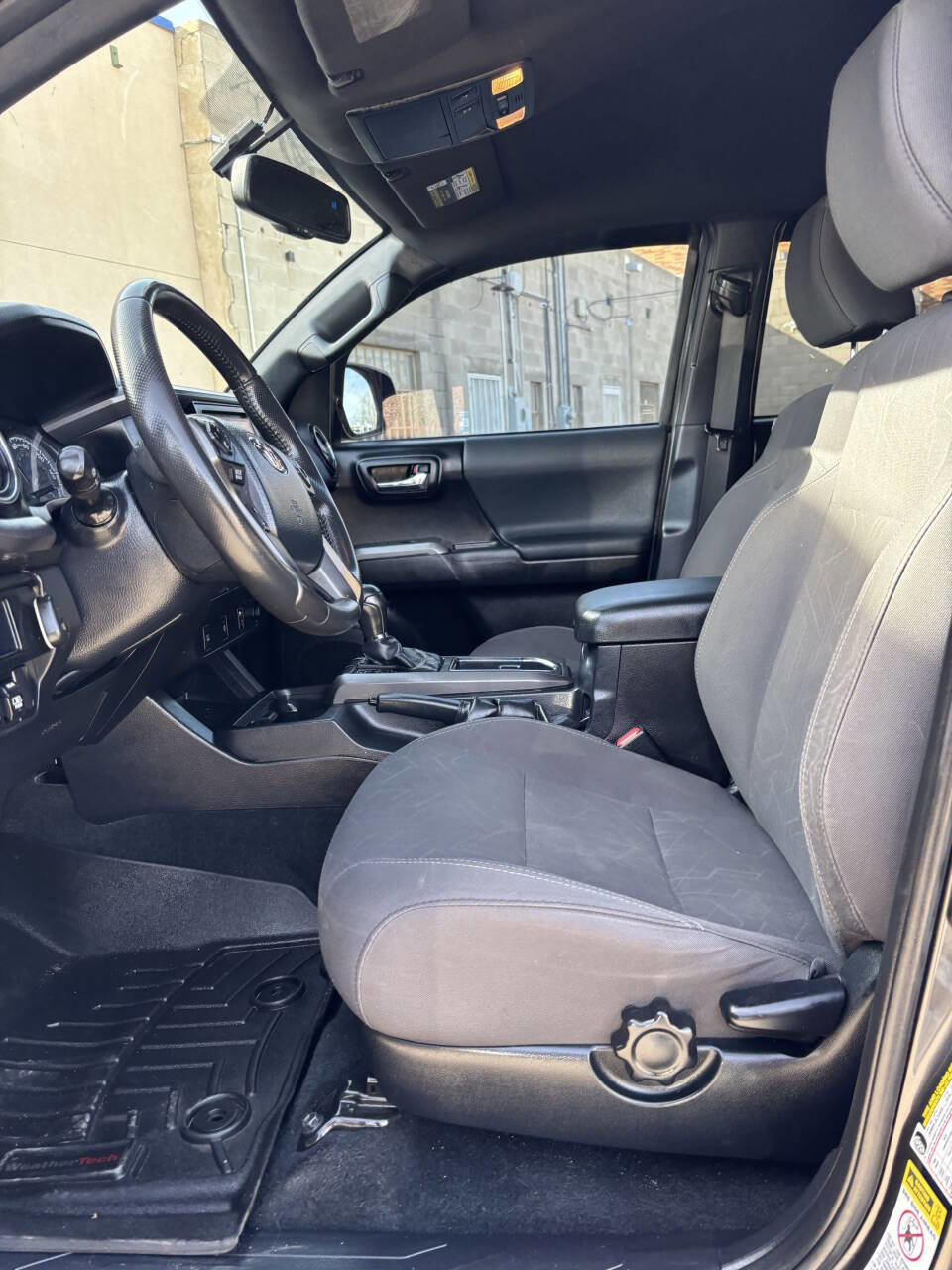 Used 2017 Toyota Tacoma TRD Off-Road w/ Tow Package image 9