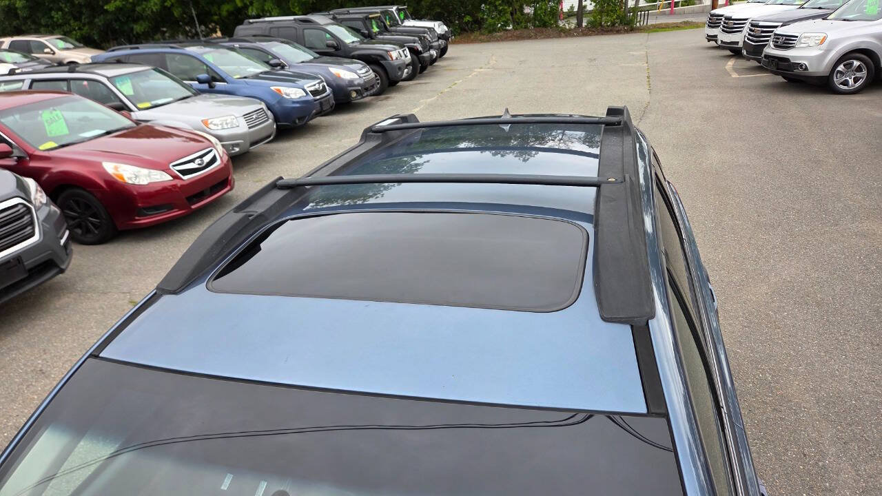 Used 2013 Subaru Outback 2.5i Limited w/ Moonroof Pkg AWD/4WD image 22