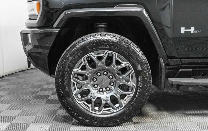 Used 2025 GMC Hummer EV 3X AWD/4WD image 9
