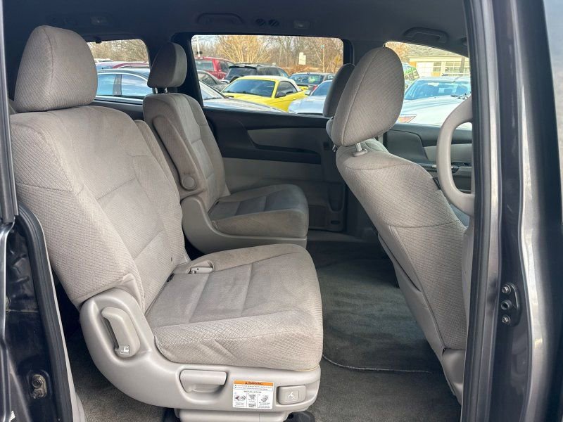 Used 2014 Honda Odyssey LX image 18