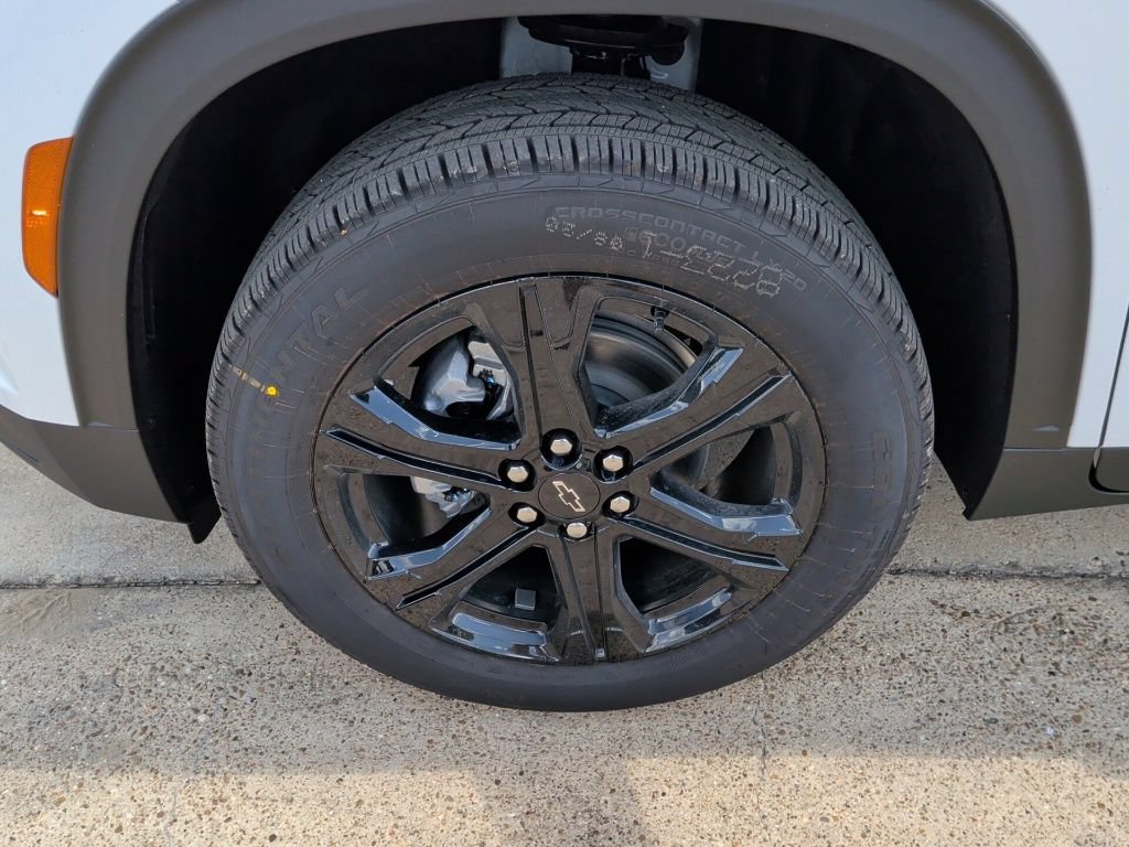 New 2027 Chevrolet Traverse LT w/ Midnight/Sport Edition FWD image 46