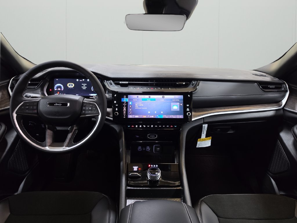 New 2027 Jeep Grand Cherokee 4WD image 16