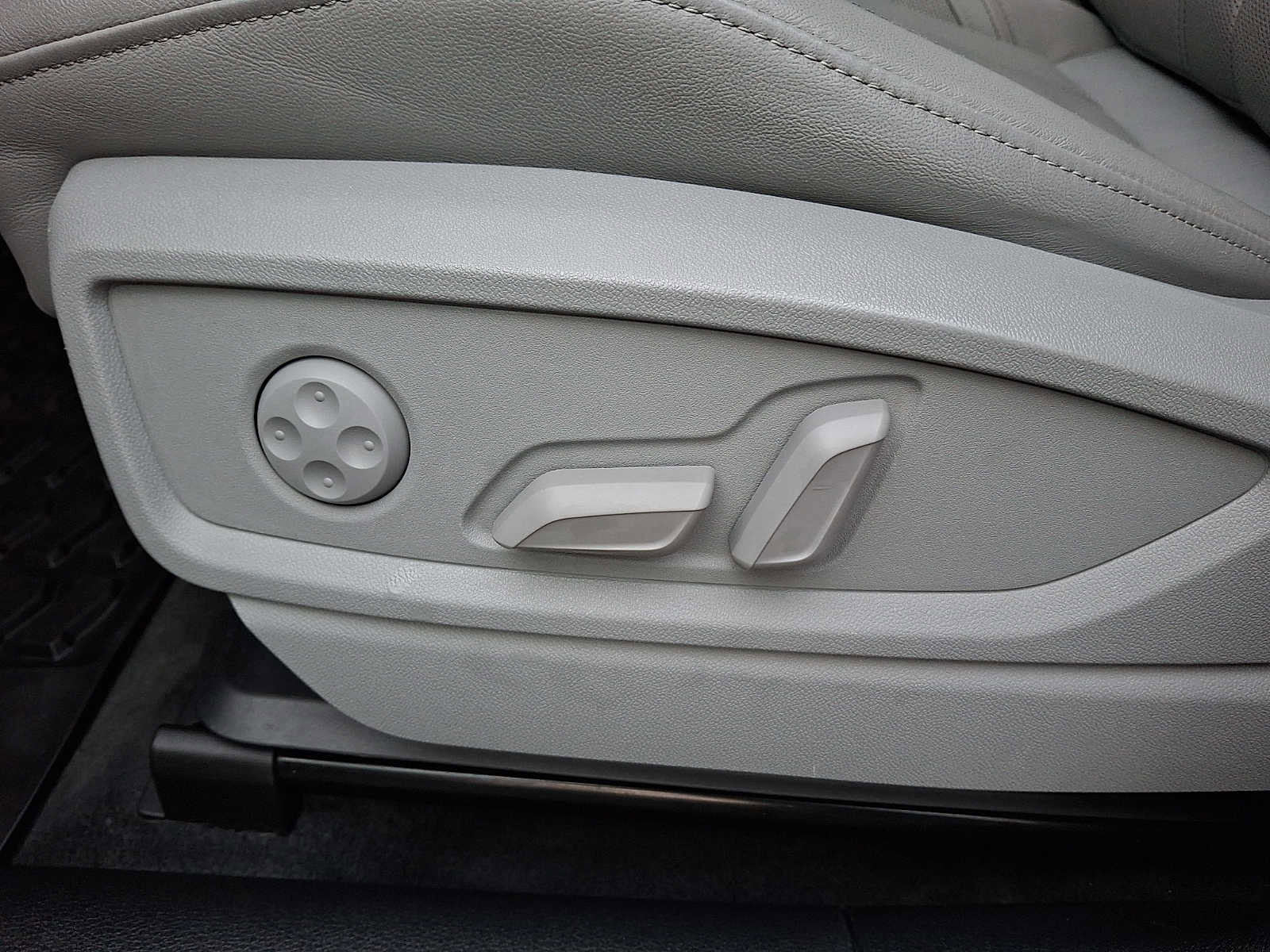 Used 2021 Audi Q5 2.0T Premium Plus image 11