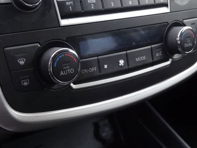 Used 2016 Nissan Altima 2.5 SV FWD image 16