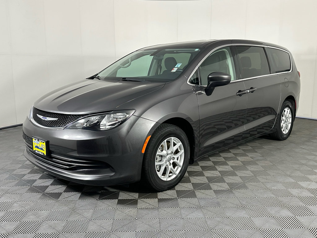 Used 2019 Chrysler Pacifica LX FWD image 3